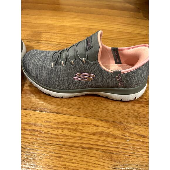 Skechers 150264 Summit Slip On Sneakers 8.5 Wide Worn One RETAIL $90 - Picture 2 of 7